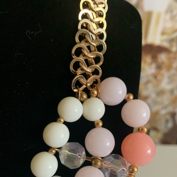 Collar Necklace and Earrings Set- Pink & White - Picture 4 of 10